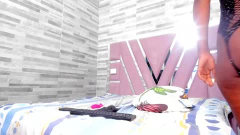 Snapshot of alana_roos chatting on January 22, 9:43 pm Alana online show from January 22, 9:43 pm