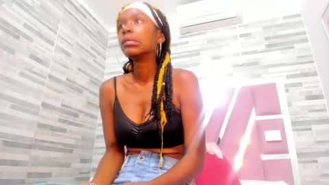 Snapshot of alana_roos chatting on March 8, 6:47 pm Alana online show from March 8, 6:47 pm