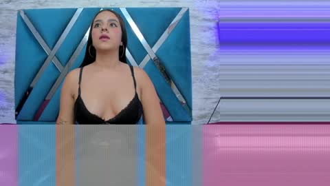 Alana Flores online show from January 14, 3:04 pm