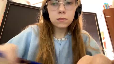 Snapshot of alanehadaller chatting on September 13, 10:28 am Stella online show from September 13, 10:28 am