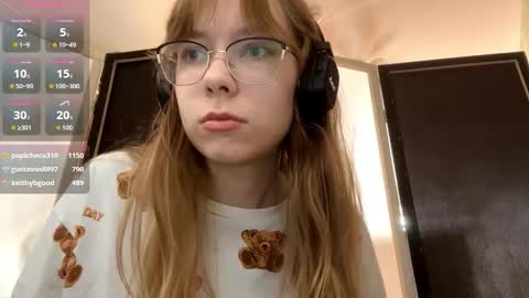 Snapshot of alanehadaller chatting on September 20, 1:14 pm Stella online show from September 20, 1:14 pm