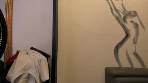 alanred_ online show from September 11, 4:58 am