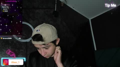 Snapshot of alecadrews_ chatting on February 23, 5:50 pm ALEC ANDREWS online show from February 23, 5:50 pm