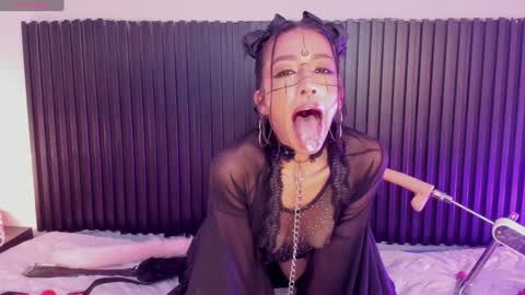 aleja__slav3 online show from January 28, 9:30 am