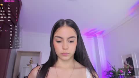 Snapshot of alejaa___ chatting on February 10, 5:30 pm Alejandra online show from February 10, 5:30 pm