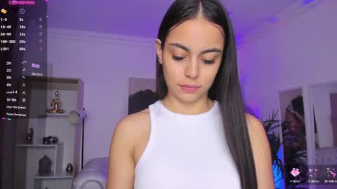 Snapshot of alejaa___ chatting on February 5, 11:23 am Alejandra online show from February 5, 11:23 am