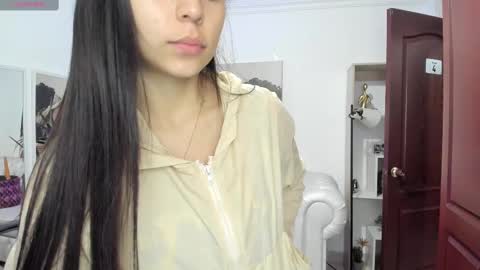 Snapshot of alejaa___ chatting on March 5, 11:28 am Alejandra online show from March 5, 11:28 am