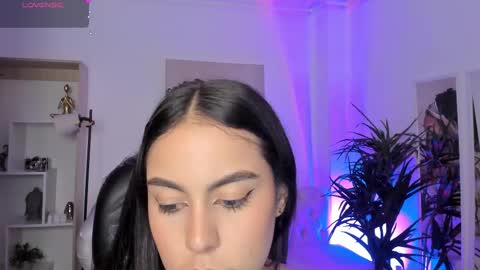 Snapshot of alejaa___ chatting on March 7, 5:28 pm Alejandra online show from March 7, 5:28 pm
