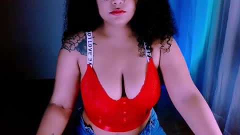 Snapshot of alejandra_conde chatting on February 10, 11:55 pm Alejandra online show from February 10, 11:55 pm