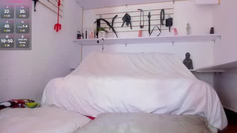 Alejandra online show from February 26, 1:43 pm