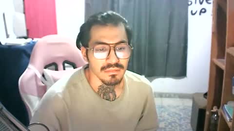 alejandropppzz online show from March 3, 7:43 am