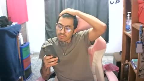 alejandropppzz online show from February 16, 10:43 am