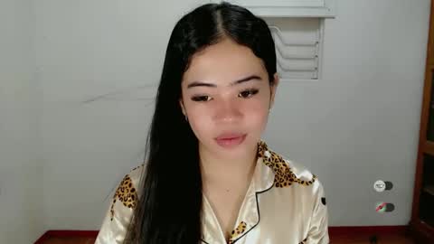 Snapshot of alesha_vibe_me chatting on February 5, 7:50 am alesha_vibe_me online show from February 5, 7:50 am