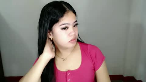 Snapshot of alesha_vibe_me chatting on March 10, 6:05 am alesha_vibe_me online show from March 10, 6:05 am