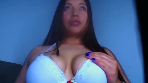 QUEEN OFF MILk  IM BACK  15 NOV online show from February 13, 2:34 am