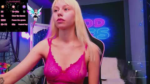 Snapshot of alessiacroft chatting on September 12, 4:47 am alessiacroft online show from September 12, 4:47 am