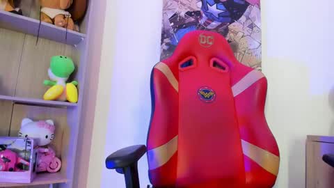 Snapshot of alexa_grey_1 chatting on February 25, 12:16 pm alexa online show from February 25, 12:16 pm