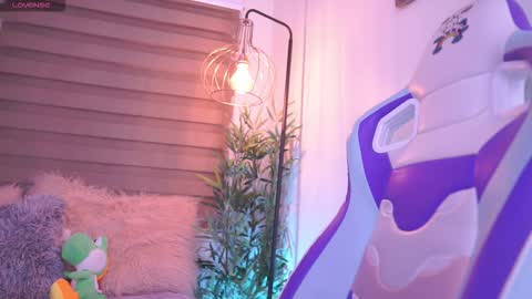 Snapshot of alexa_grey_1 chatting on September 9, 12:27 pm alexa online show from September 9, 12:27 pm