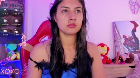 Snapshot of alexa_grey_1 chatting on March 5, 12:33 pm alexa online show from March 5, 12:33 pm
