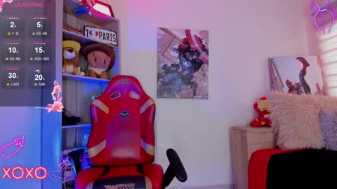 Snapshot of alexa_grey_1 chatting on March 10, 7:18 pm alexa online show from March 10, 7:18 pm