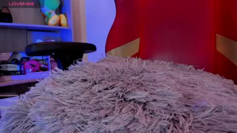 Snapshot of alexa_grey_1 chatting on March 3, 4:15 pm alexa online show from March 3, 4:15 pm