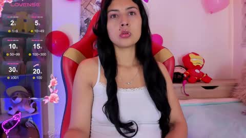 Snapshot of alexa_grey_1 chatting on February 10, 1:22 pm alexa online show from February 10, 1:22 pm