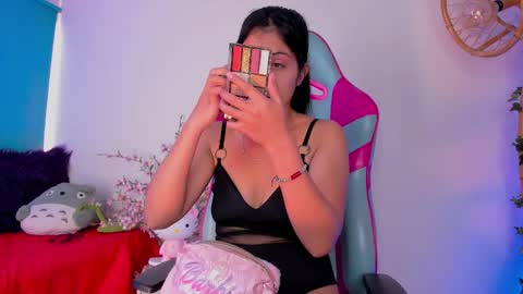 Snapshot of alexa_grey_1 chatting on January 22, 1:53 pm alexa online show from January 22, 1:53 pm