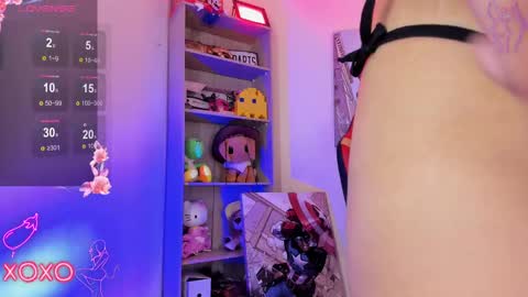 Snapshot of alexa_grey_1 chatting on February 4, 12:22 pm alexa online show from February 4, 12:22 pm