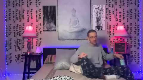 Snapshot of alexandjohntv chatting on January 27, 1:05 am Alex John online show from January 27, 1:05 am