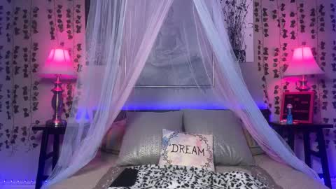 Snapshot of alexandjohntv chatting on January 20, 1:39 am Alex John online show from January 20, 1:39 am