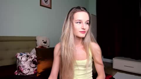 Snapshot of alexasweetblonde chatting on March 9, 12:00 am Alexa online show from March 9, 12:00 am