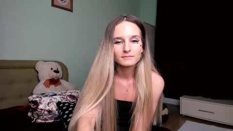 Snapshot of alexasweetblonde chatting on March 5, 3:18 am Alexa online show from March 5, 3:18 am