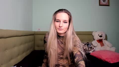 Snapshot of alexasweetblonde chatting on February 3, 9:18 pm Alexa online show from February 3, 9:18 pm