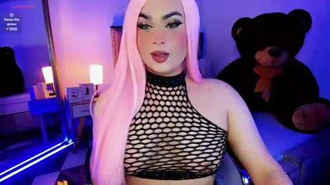 Snapshot of alexia_mattel chatting on February 9, 11:04 pm alexia mattel online show from February 9, 11:04 pm