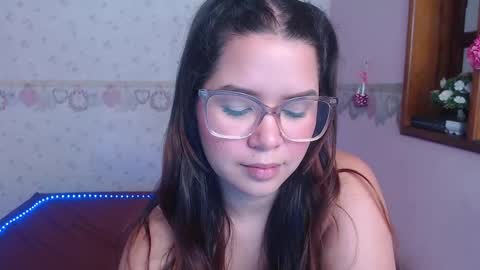 Snapshot of alexiarestrepo chatting on February 27, 12:12 pm Alexia online show from February 27, 12:12 pm