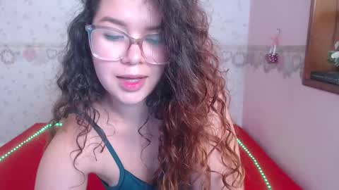 Snapshot of alexiarestrepo chatting on February 17, 3:22 pm Alexia online show from February 17, 3:22 pm