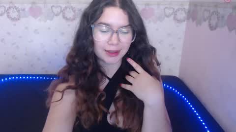 Snapshot of alexiarestrepo chatting on February 11, 3:18 pm Alexia online show from February 11, 3:18 pm