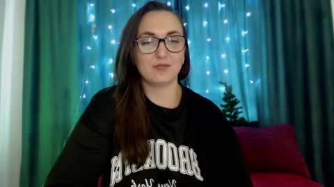 Snapshot of alexismacc chatting on December 19, 7:07 am alexismacc online show from December 19, 7:07 am