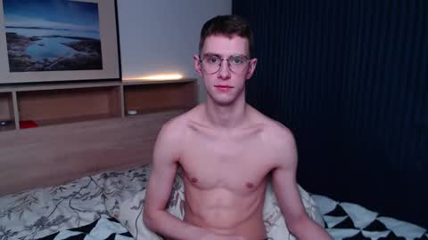 Snapshot of alfie_evanss chatting on February 19, 3:28 am Alfie online show from February 19, 3:28 am