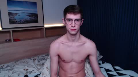 Snapshot of alfie_evanss chatting on February 1, 3:30 am Alfie online show from February 1, 3:30 am