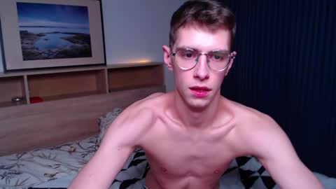 Snapshot of alfie_evanss chatting on December 28, 2:33 am Alfie online show from December 28, 2:33 am