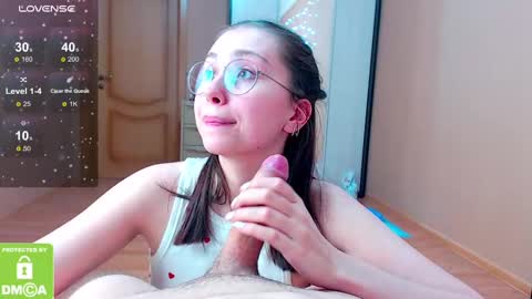 alice_and_james online show from March 6, 10:47 pm