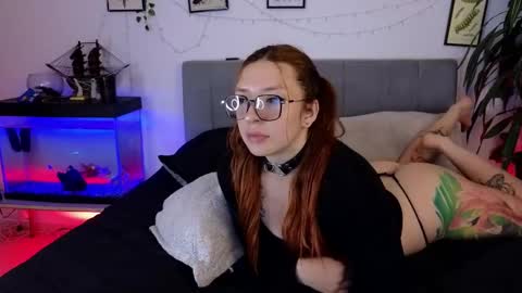 Alicia online show from December 4, 12:02 am