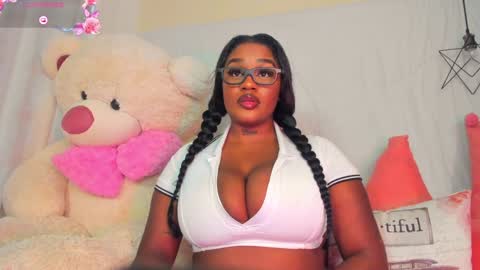 Snapshot of alice_brownnn chatting on January 18, 6:03 am alice_brownnn online show from January 18, 6:03 am