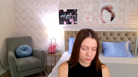Alice in Wonderland  online show from February 6, 5:03 am