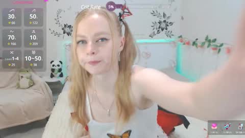 Snapshot of alice_d0ll chatting on February 10, 2:30 am Alice online show from February 10, 2:30 am