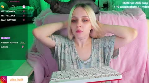 alice_halle online show from December 10, 11:08 pm