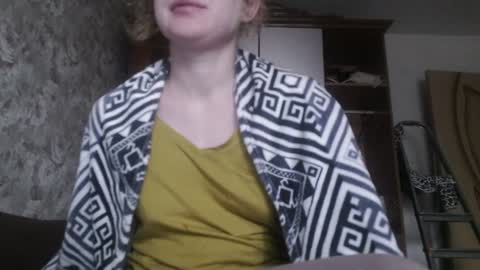 Snapshot of alice_peach chatting on February 1, 11:10 am bigclit daddy squirt bigdildo fit online show from February 1, 11:10 am