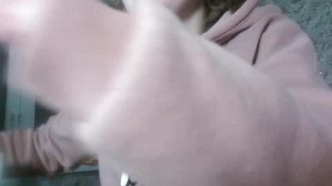 Snapshot of alice_peach chatting on January 27, 7:03 pm bigclit daddy squirt bigdildo fit online show from January 27, 7:03 pm