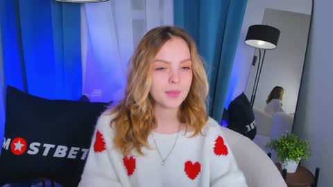 Alice  online show from December 11, 5:14 pm